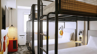 スーペリア 4 人部屋 ベッド (複数台)