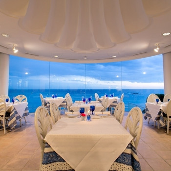 まるで南仏のようなトリップ感♡ディナータイムは贅沢気分4088464