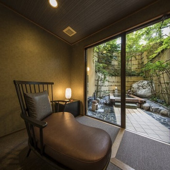 和の情緒あふれる貸切風呂にホッ3393292