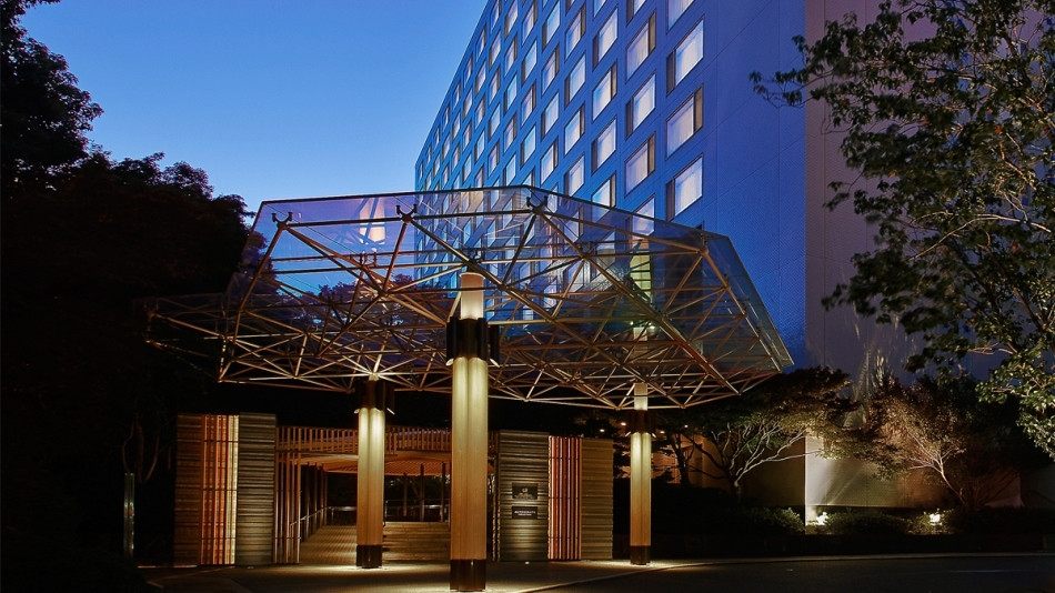 お祝いを友達同士だけでゆっくり楽しめるインルームダイニング3928381