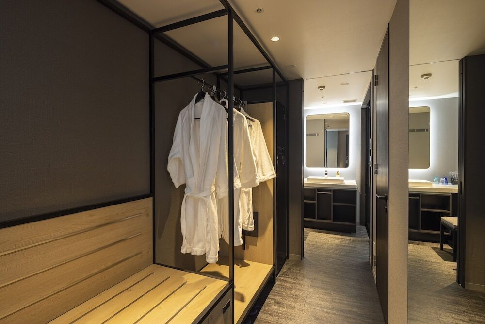 スタイリッシュジュニアスイートツインクローゼット