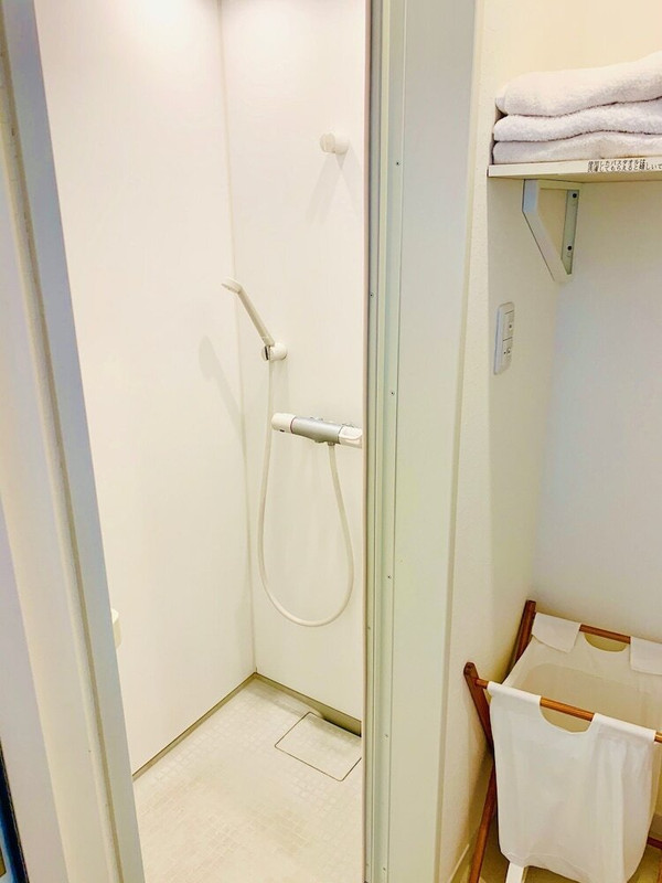 バスルームのシャワー