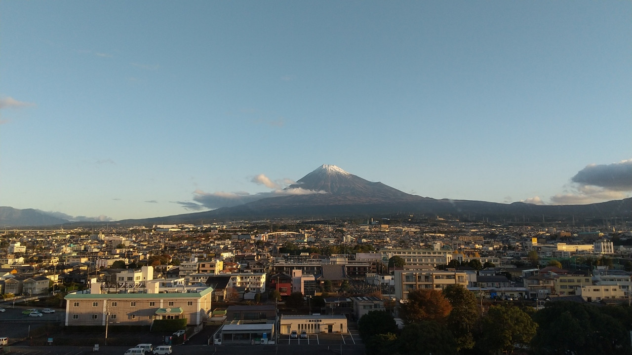 窓開けてこの景色だったら、予定になくても富士山行きたくなる