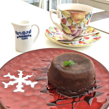 「Cafe 笑壺」 料理 78097218 ケーキセット（ホットチョコレートケーキ/紅茶）800円