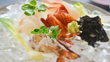 食事・飲み物 / 12