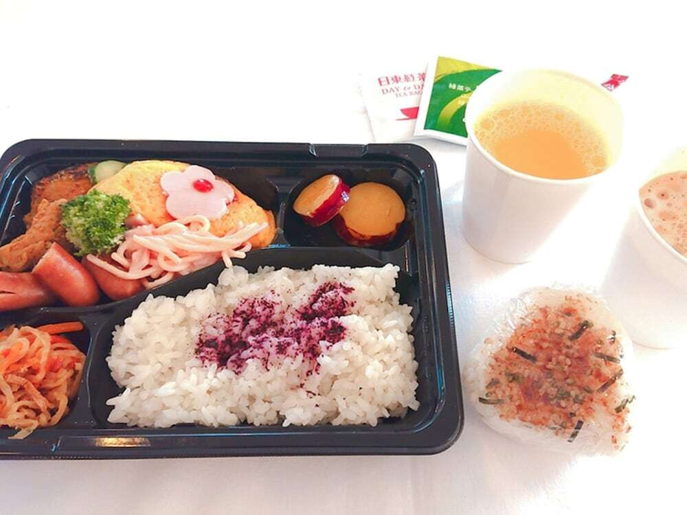 朝食