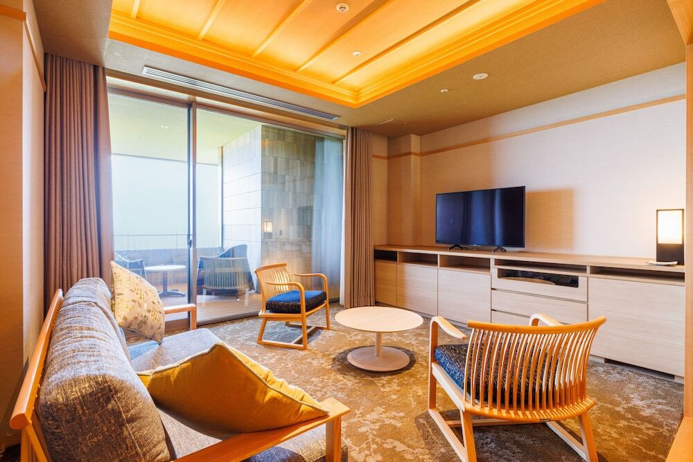 デラックススイート／洋室リビング