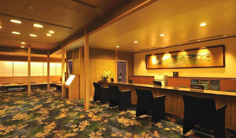 後ろ髪を引かれながら
チェックアウト / 1