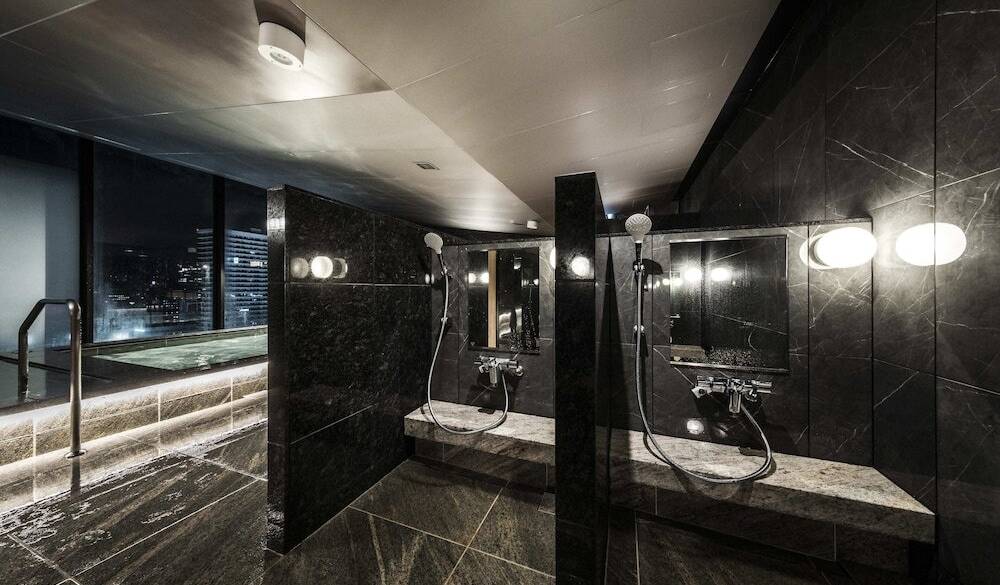 プライバシーに配慮した洗い場 / 3