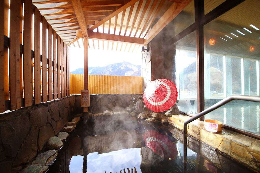 対照的な2つの温泉を入り比べ♪4262375