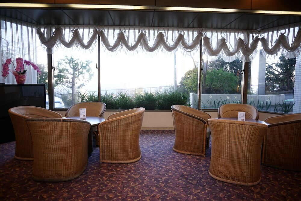 ロビーラウンジ