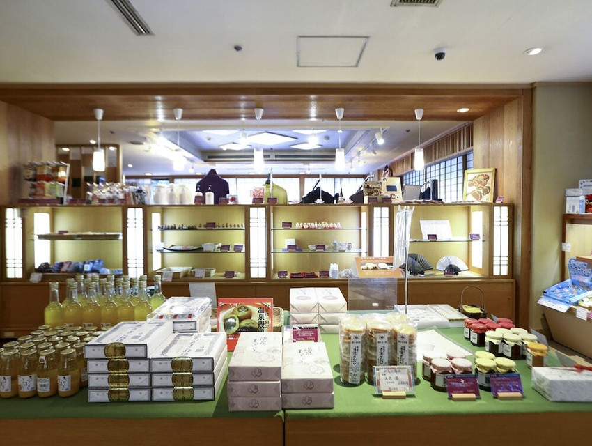 売店「賢木」