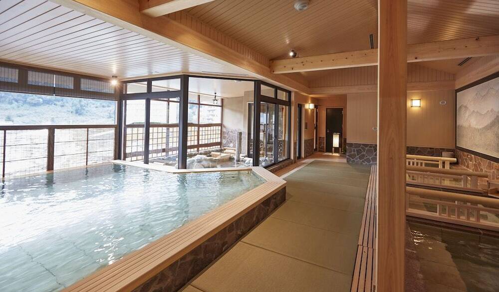 大浴場「花山の湯」 内湯② / 2