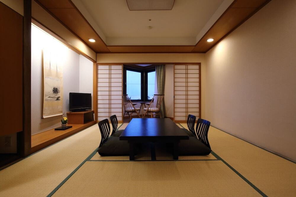 14.美味しい夕食にグルメ派のママ・パパも満足「鎌倉パークホテル」4250562