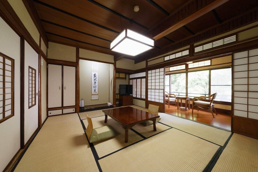 塔ノ沢 一の湯本館（トウノサワイチノユホンカン） / 2