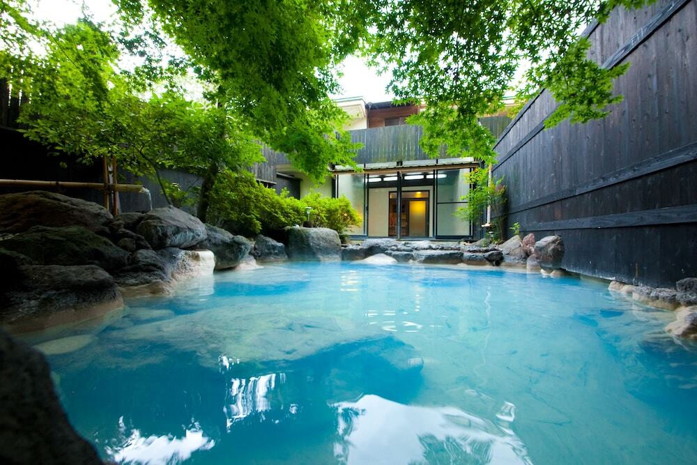 コバルトブルーの「青湯」でしっとりお肌に♡名湯を楽しむ隠れ宿3391157