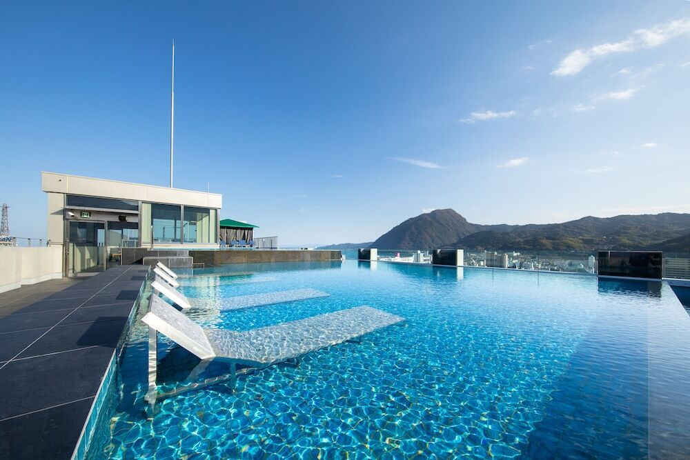 屋上の温泉インフィニティプールとサウナでリフレッシュ4246836