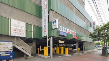 駐車場 / 3