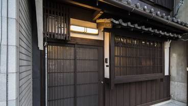 施設の入り口 / 14