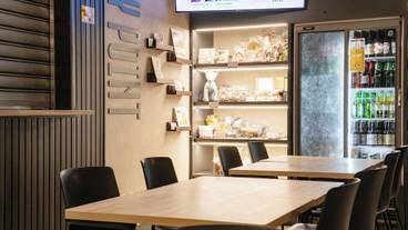 ロビーラウンジ / 5