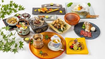 食事・飲み物 / 11