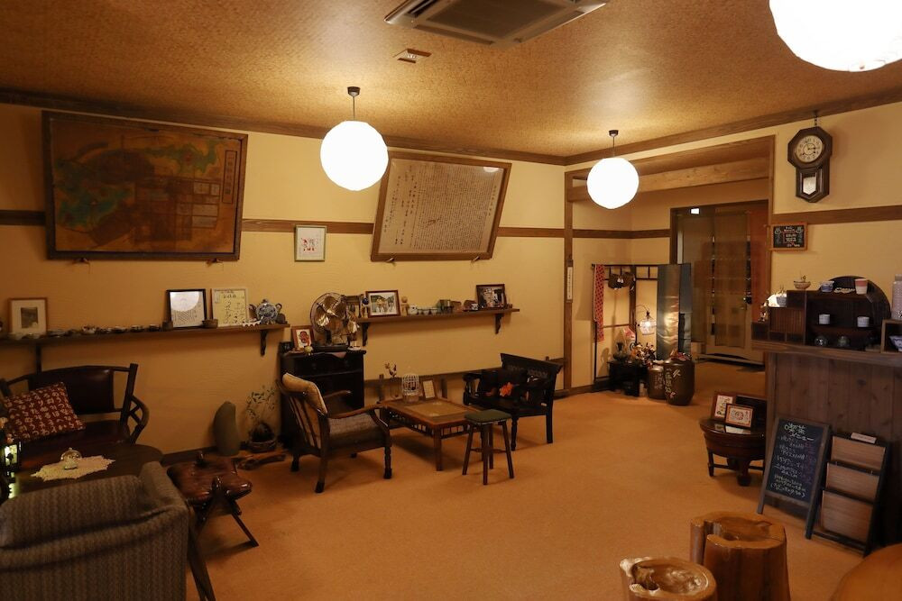 ロビーラウンジ