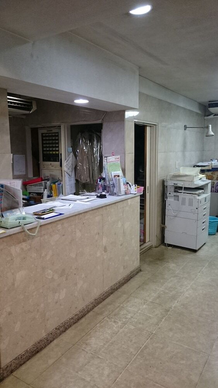 チェックイン / チェックアウト キオスク