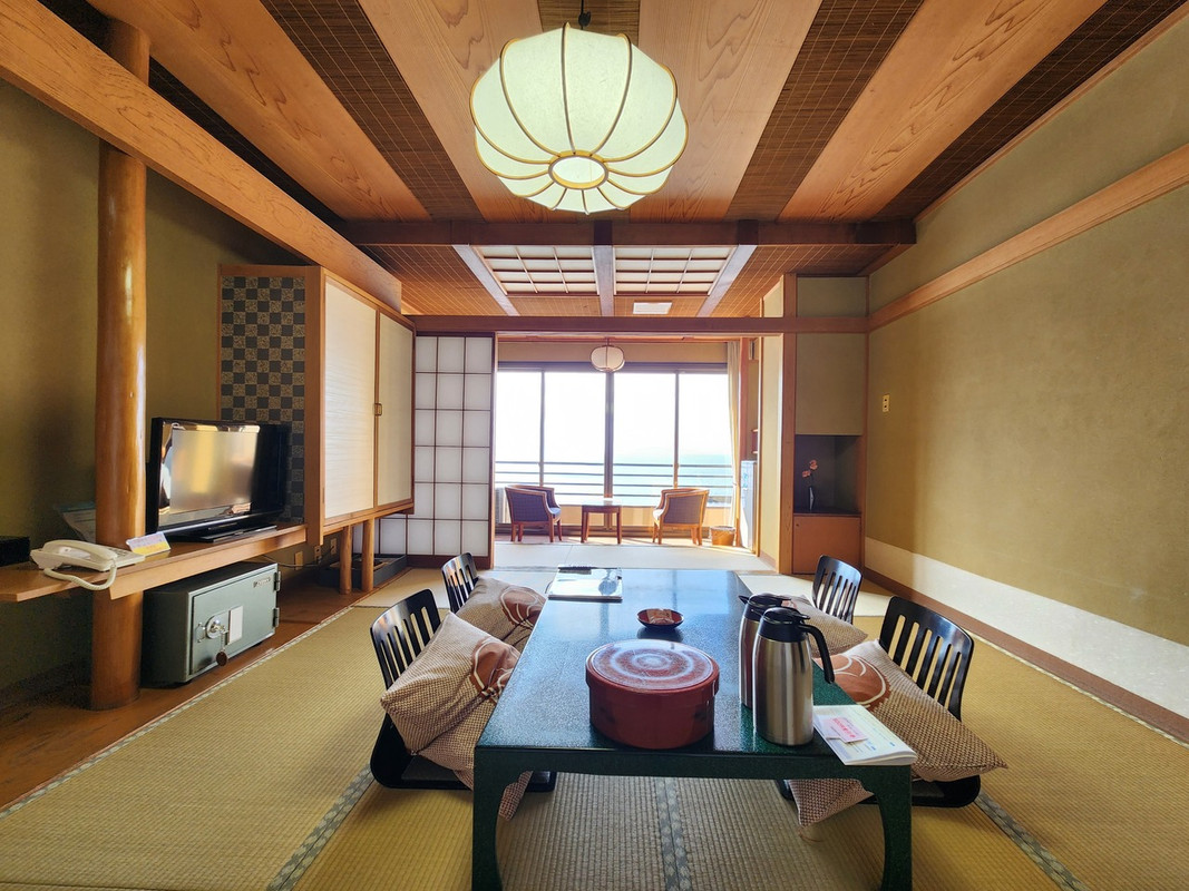 10畳禁煙の和室