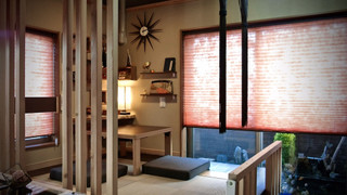 [漆黒の間/Shikkoku-Ma:203号室] スタジオコンフォート: スライド式ダブルベッド/布団 専用バスルーム (シャワーブース/シャワートイレ) 禁煙