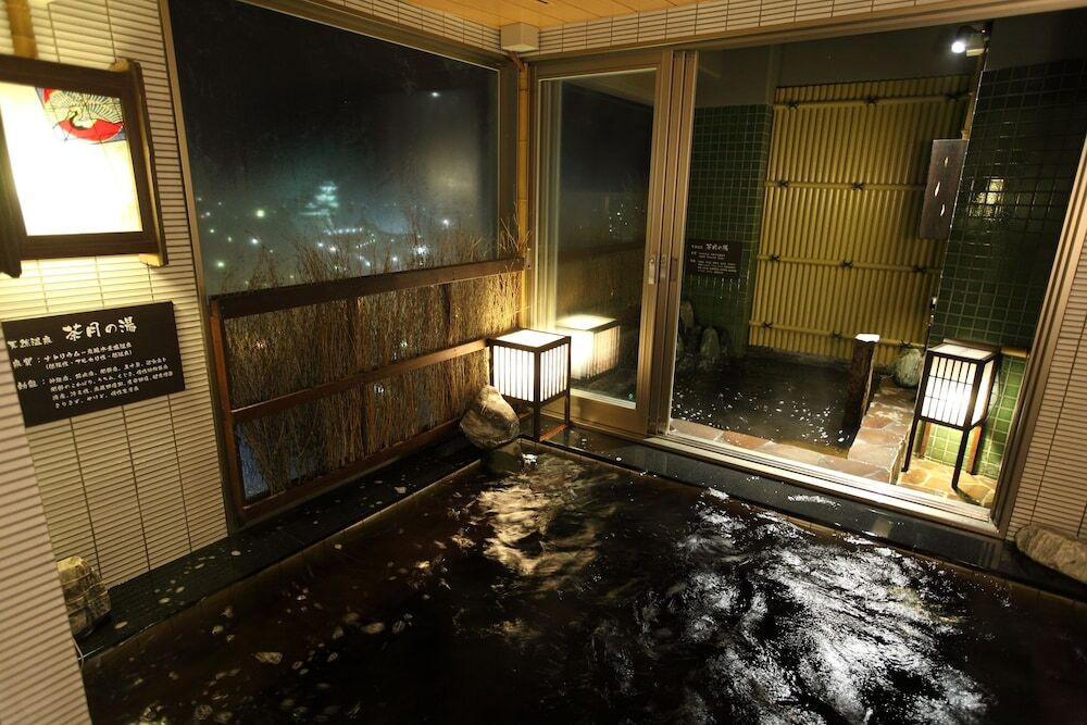 屋内スパ浴槽