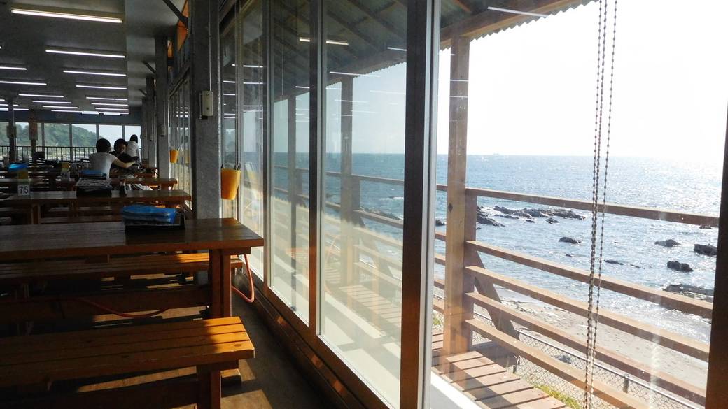 客席から見える海 / 3