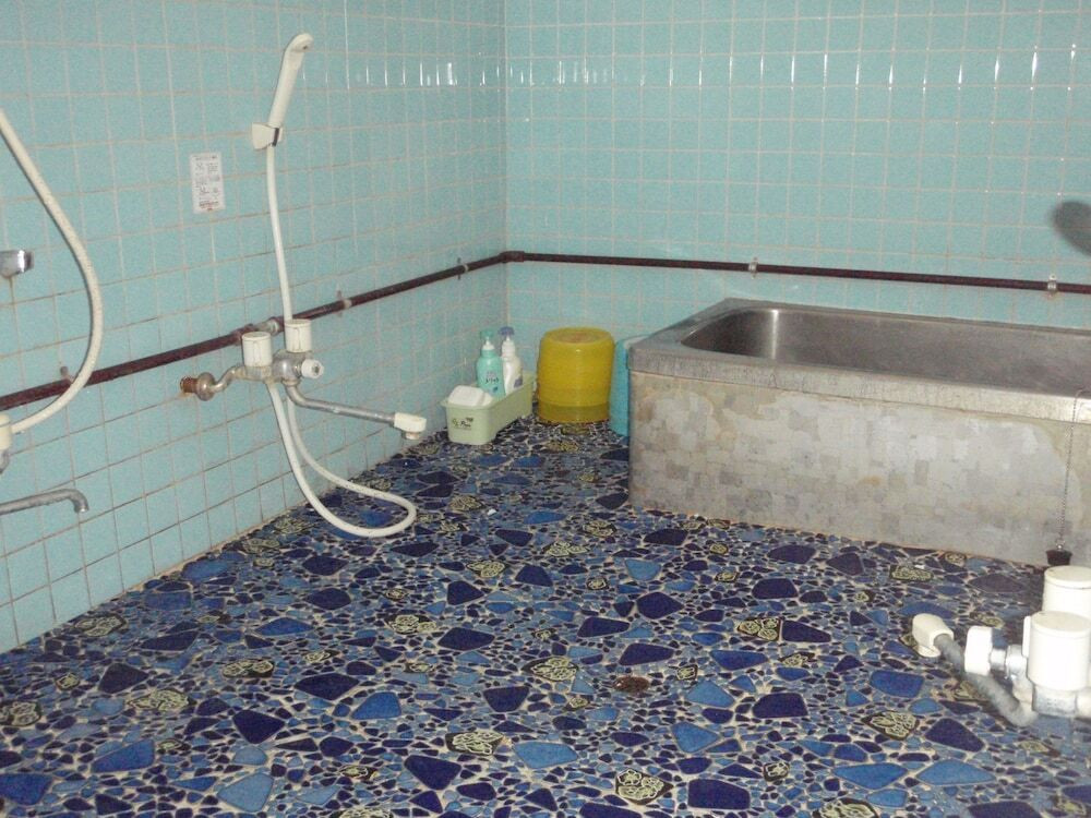 バスルームのシャワー