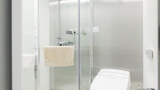 ダブルルーム（バストイレ付き）