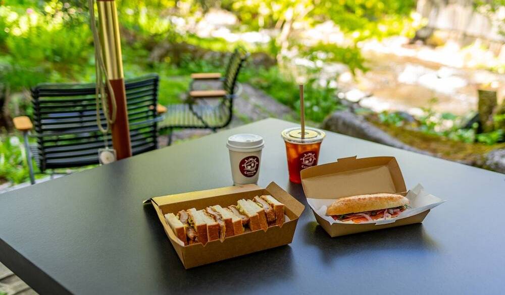 カスケード ラウンジ／テラス / 2