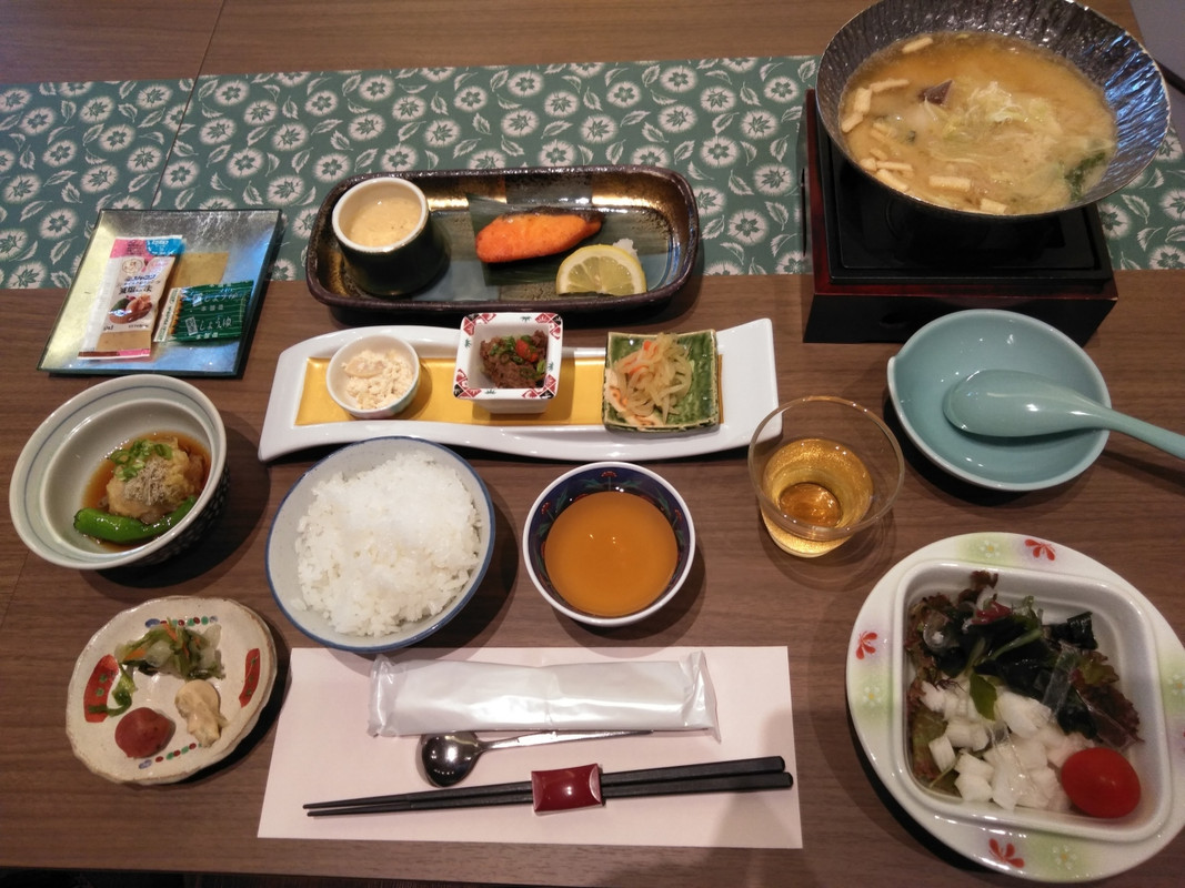 朝食です。品数は少なく、美味しくない物もありました。