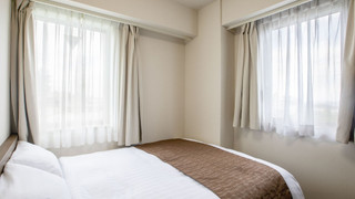 [禁煙] ダブルルーム  (16平米/ベッド幅160cm/1-2名利用)