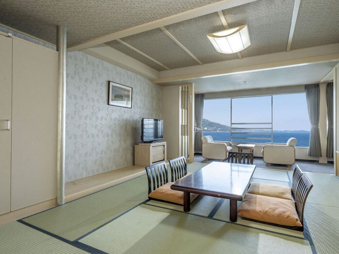 ミキハウス総研の「ウェルカムベビーのお宿」に認定されている和洋室。赤ちゃん連れでも畳でゆったり♪