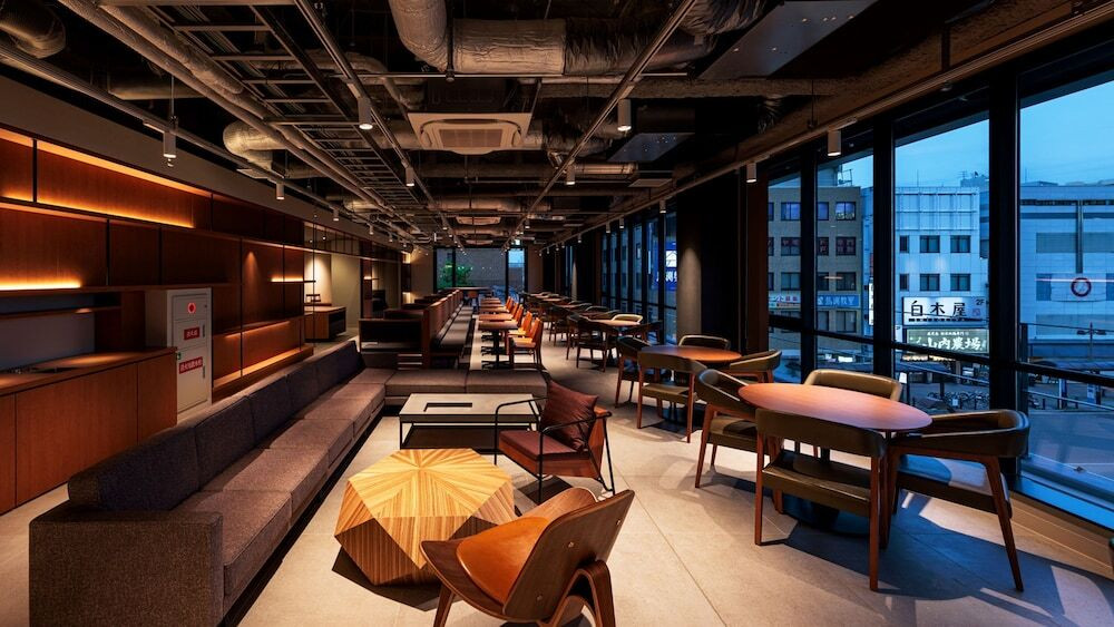 ロビーラウンジ