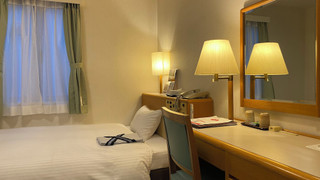 喫煙可 セミダブルルームB (ベット幅120cm)