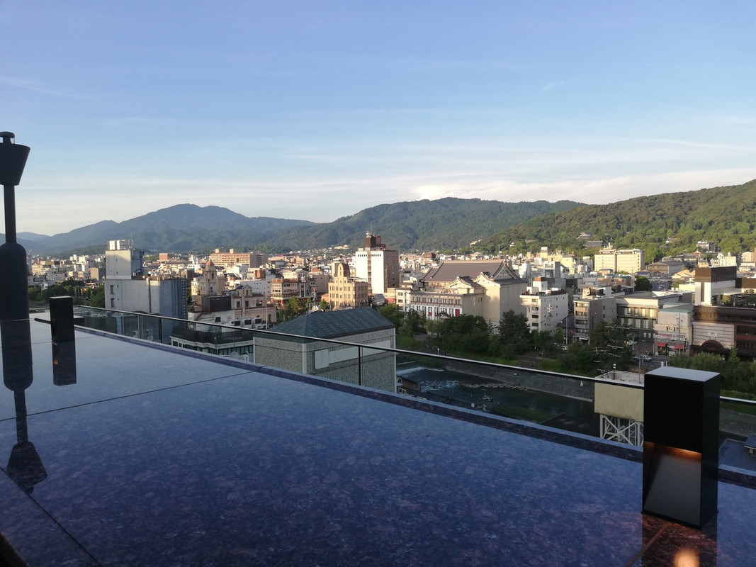 テラスより見た鴨川