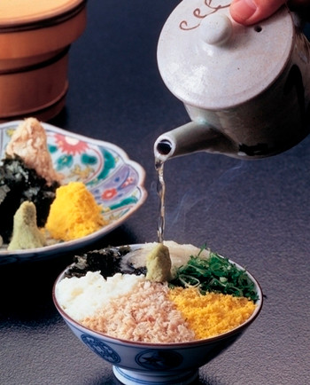 松江名物として代々伝わる“鯛めし”を堪能して、朝から贅沢な気分に4255718