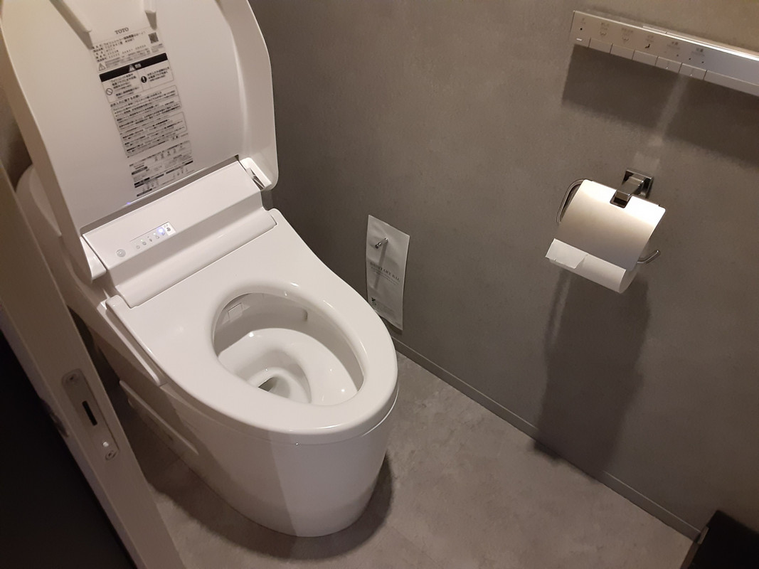 トイレは個室