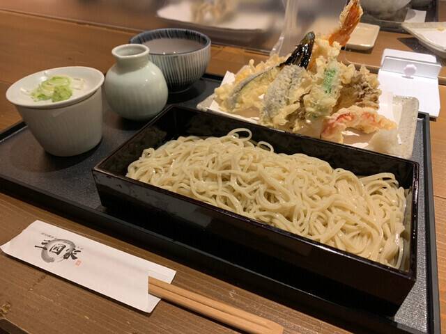草津で人気の蕎麦処
「三國家」でお昼ご飯 / 3