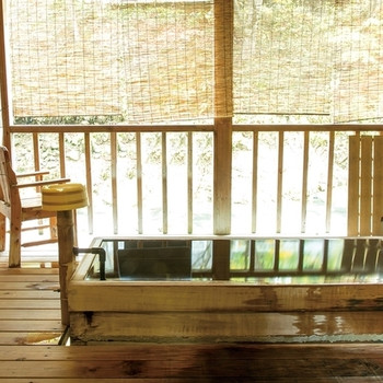 爽やかな空気に包まれて、朝風呂はいかが？3676833