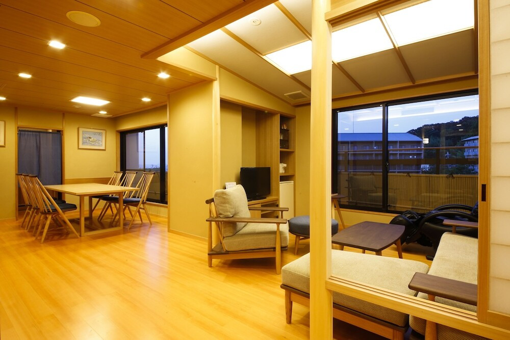 金泉露天風呂付き客室や部屋食で2人きりを満喫♡3954285