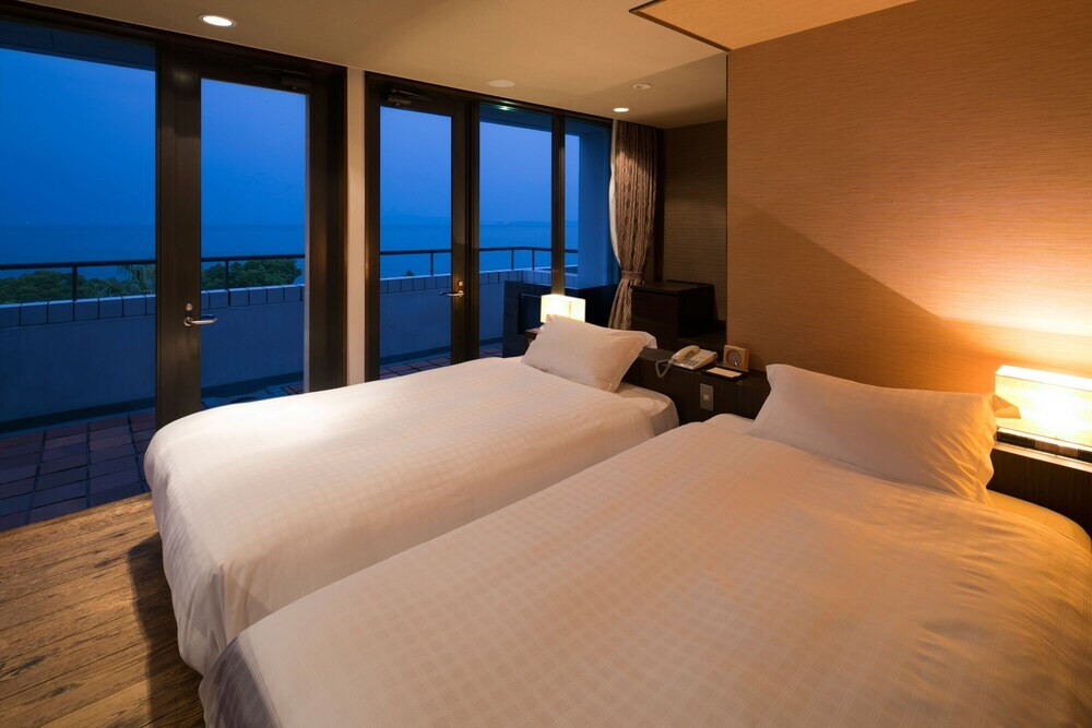 海を臨む異国情緒溢れる港の宿3460795