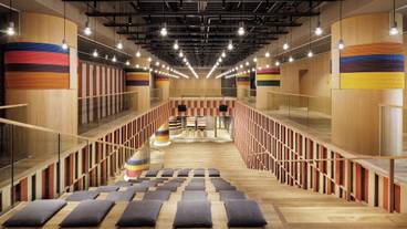 OMOベース 大階段 / 3