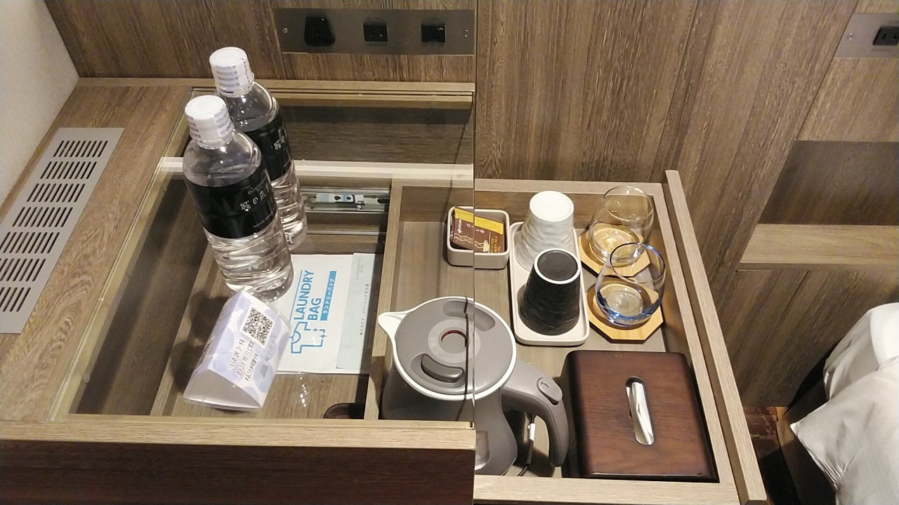 グラスにカップが大きめで便利です