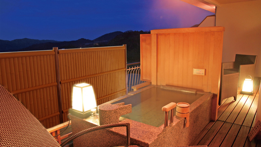 広大な日本庭園のある創業700年の老舗宿4248748