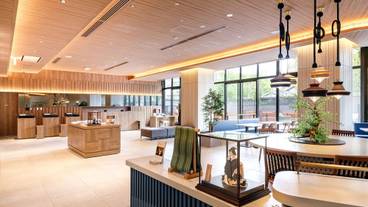 ロビーラウンジ / 2